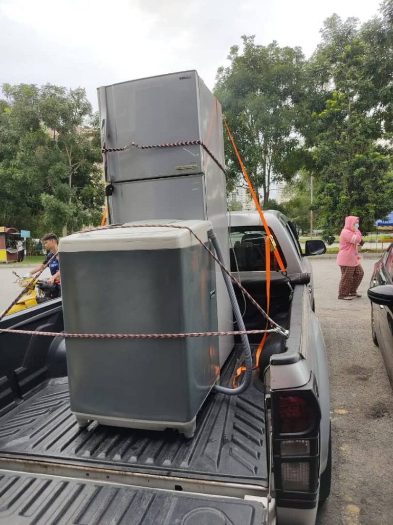 gambar-servis-kedai-repair-barang-elektrik-angkat-dua-mesin